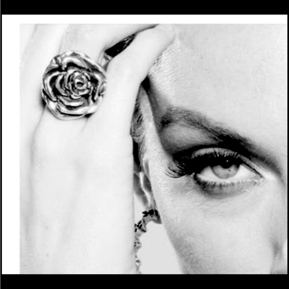 King Baby rose ring